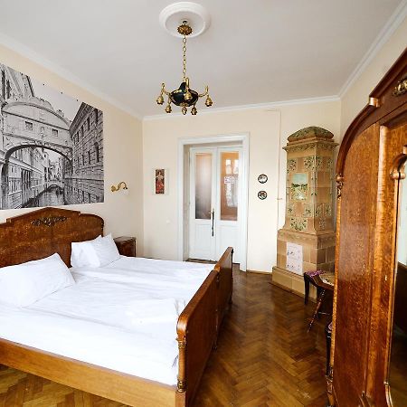 The Historical Family Nest In City Centre Lviv Exterior foto
