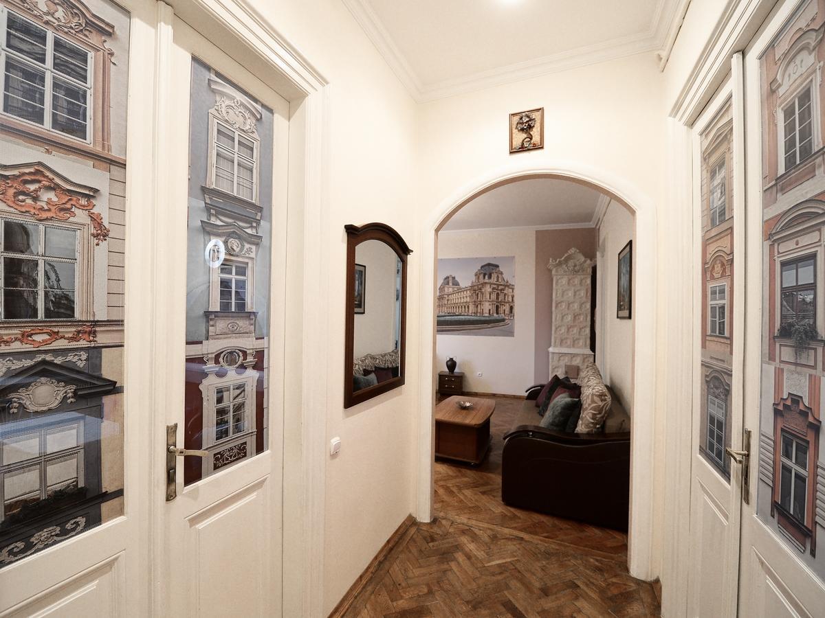 The Historical Family Nest In City Centre Lviv Exterior foto