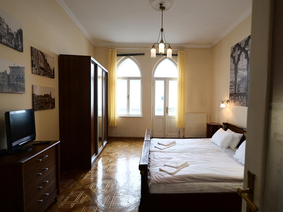 The Historical Family Nest In City Centre Lviv Exterior foto