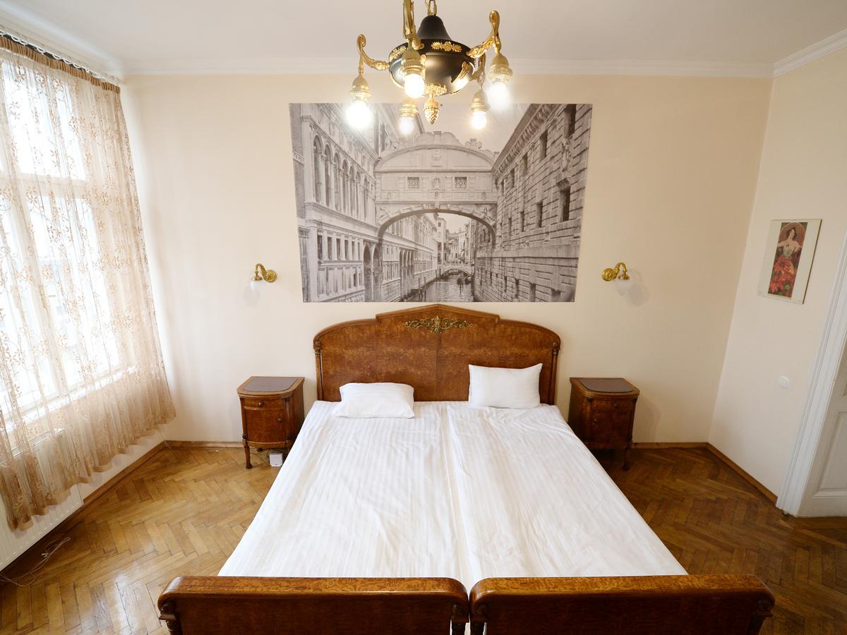 The Historical Family Nest In City Centre Lviv Exterior foto