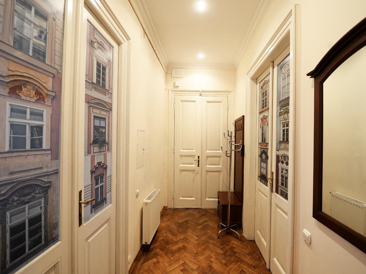 The Historical Family Nest In City Centre Lviv Exterior foto